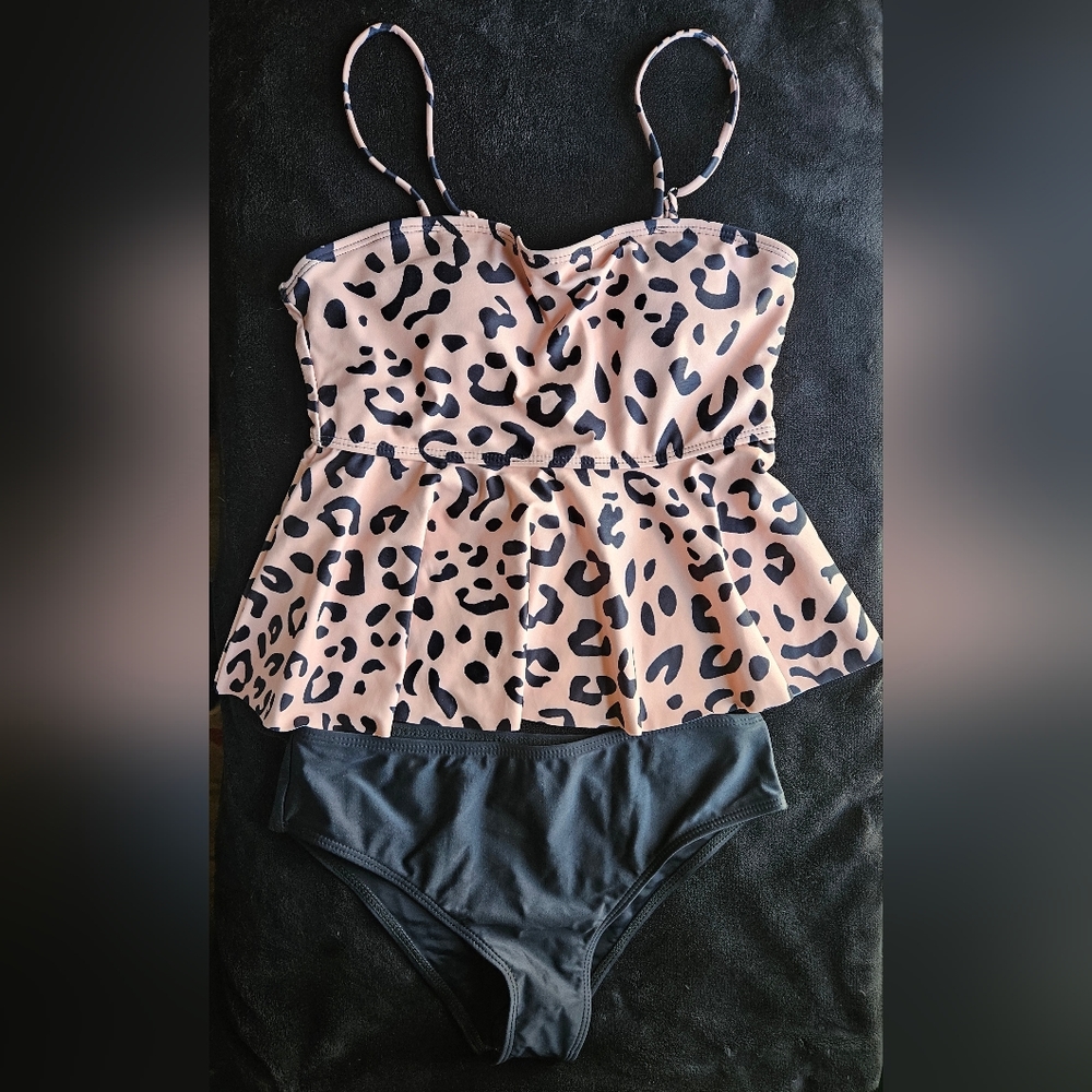 Women's 2 Piece Leopard Print SHEIN Bathing Suit, Size Small
